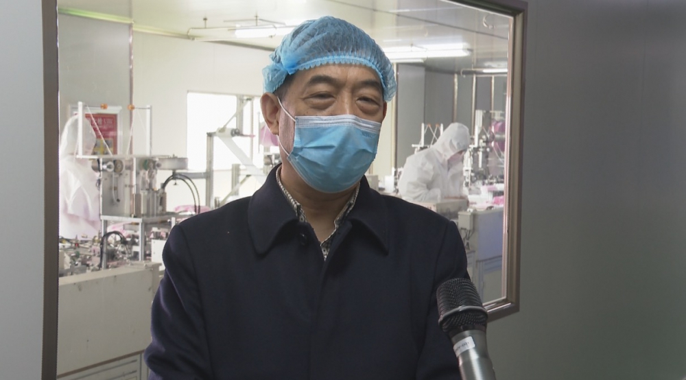 鄭州市醫(yī)用口罩日產(chǎn)能達230萬只。疫情就是命令，防控就是責任。